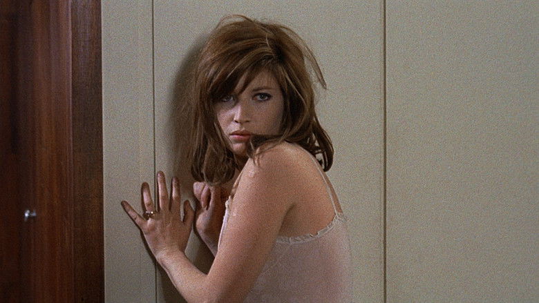 кадр из фильма Красная пустыня