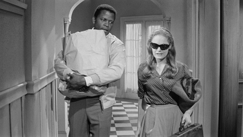 кадр из фильма Клочок синевы