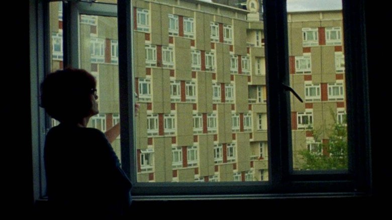 кадр из фильма Dear Babylon