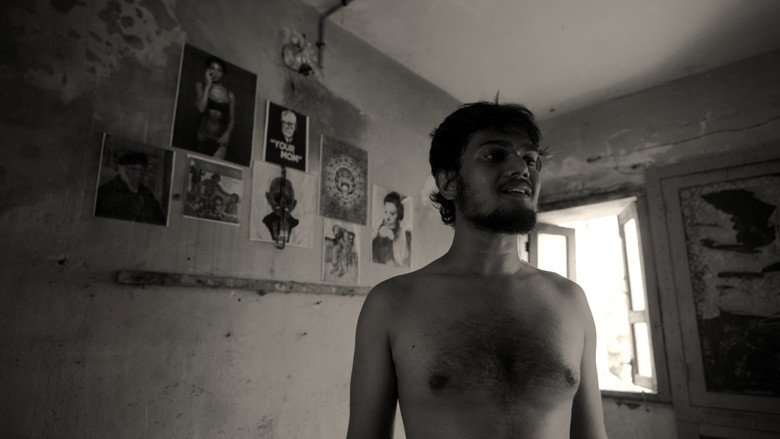 кадр из фильма A Fly Floating In The Midst Of The Milk