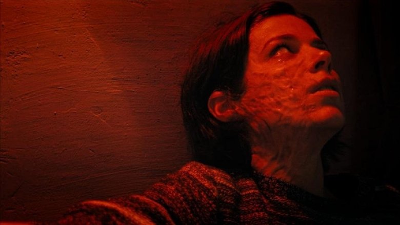 кадр из фильма Посетитель