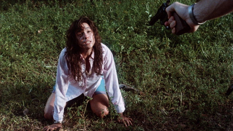 кадр из фильма Неглубокая могила