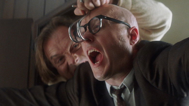 кадр из фильма Guest House Paradiso