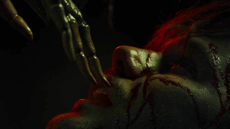 кадр из фильма Возвращение в Сайлент Хилл