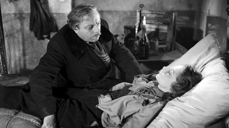 кадр из фильма Непокорённый город / Варшавский Робинзон