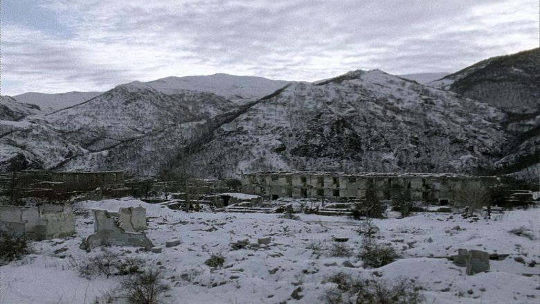 кадр из фильма Les éternels