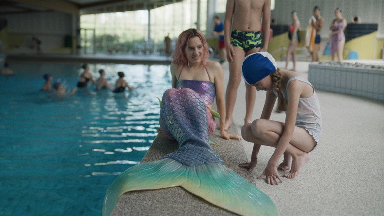 кадр из фильма Miss Mermaid