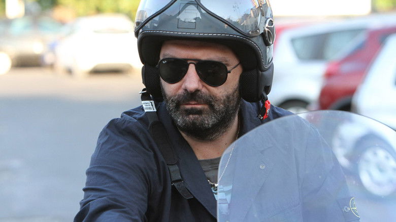 кадр из фильма L'uomo spezzato