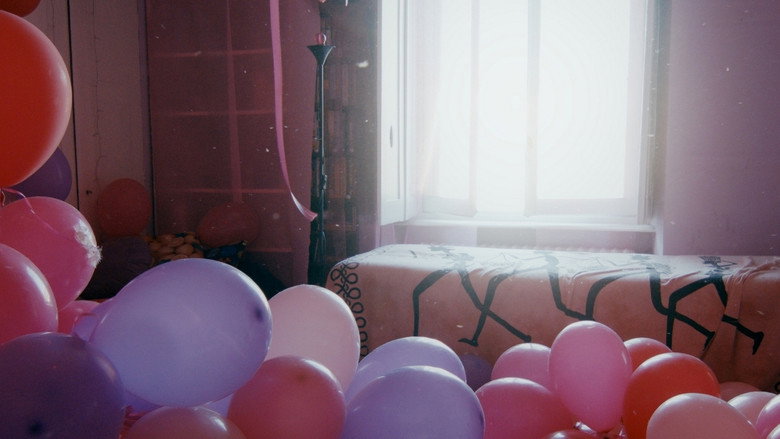 кадр из фильма Bloom Up: A Swinger Couple Story