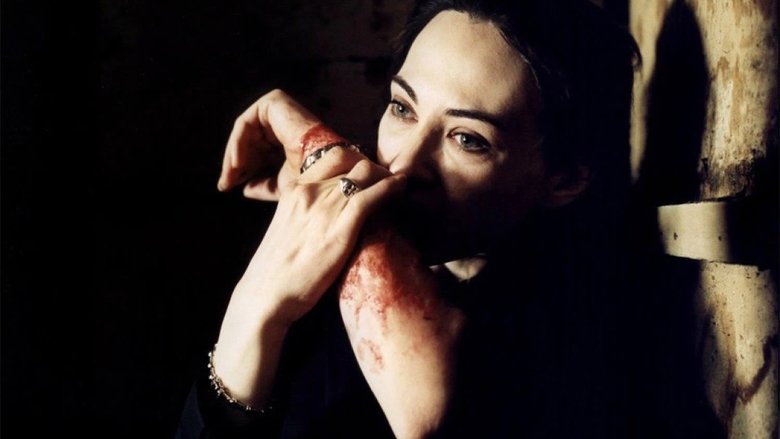 кадр из фильма В моей коже