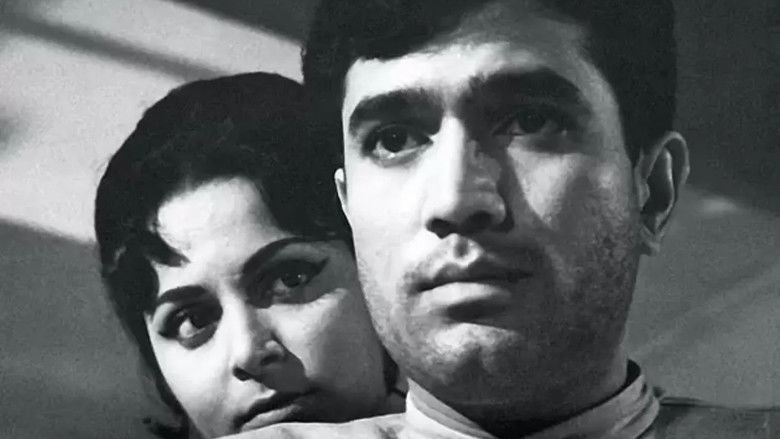 кадр из фильма ख़ामोशी