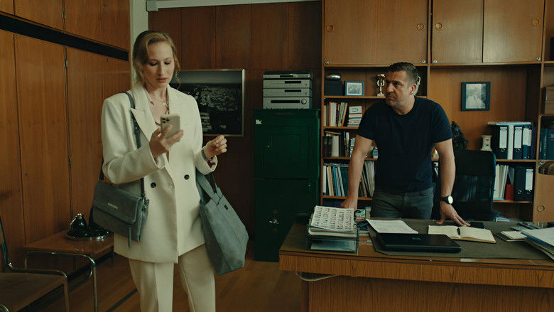 кадр из фильма Побежали!