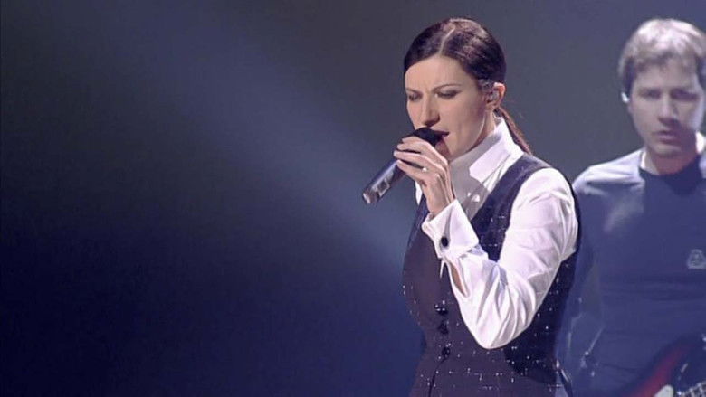 кадр из фильма Laura Pausini: Live In Paris 05