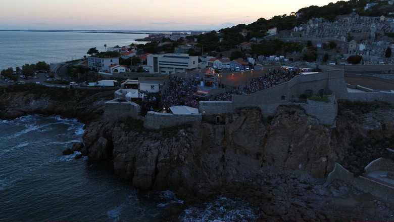 кадр из фильма Benjamin Biolay, retour à Sète