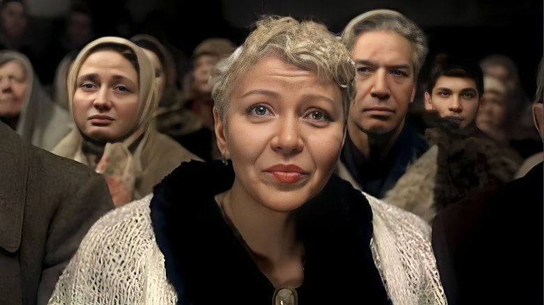 кадр из фильма Луной был полон сад