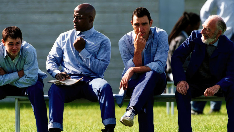 кадр из фильма Костолом