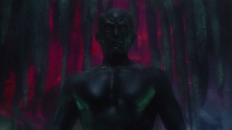 кадр из фильма Павлиний король