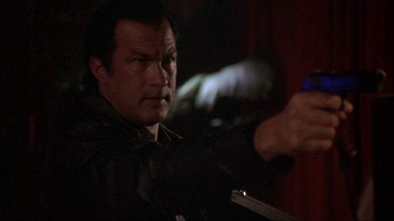 кадр из фильма Часовой механизм