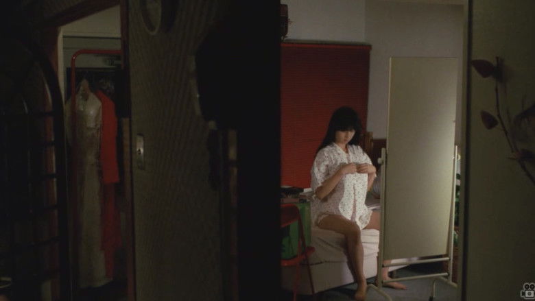 кадр из фильма 菊池エリ 不慣れな恋の物語