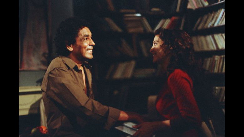 кадр из фильма دنيا