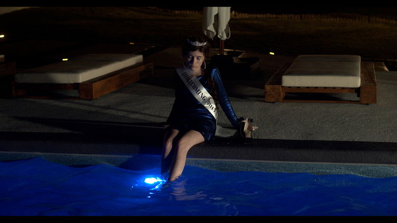 кадр из фильма HOCO