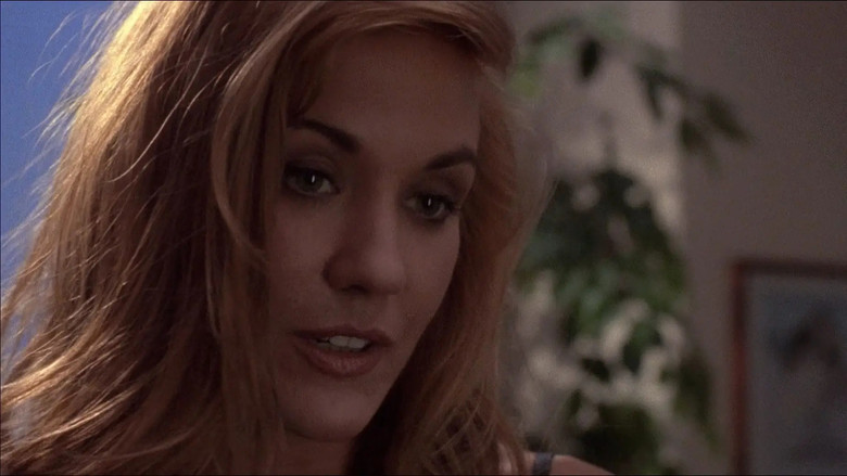 кадр из фильма Чрезмерное насилие 2: Стенка на стенку