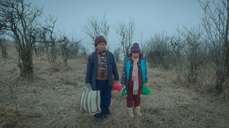 кадр из фильма Crossing Borders