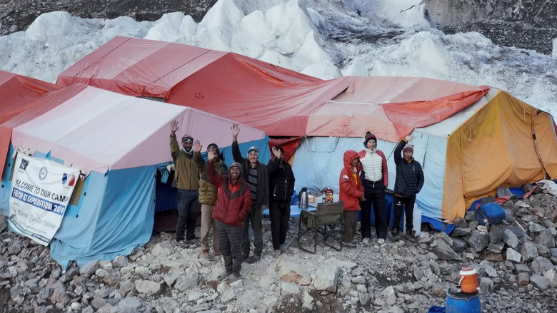 кадр из фильма K2 В погоне за тенями