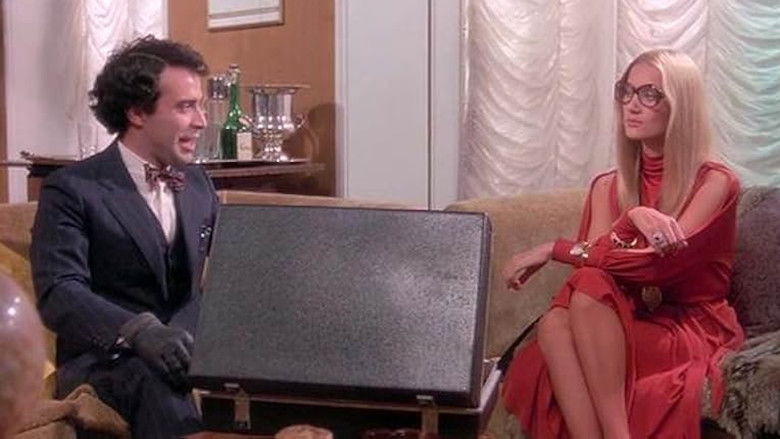 кадр из фильма Сорок градусов под простыней