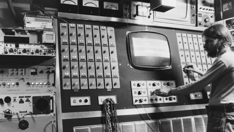 кадр из фильма John Was Trying to Contact Aliens