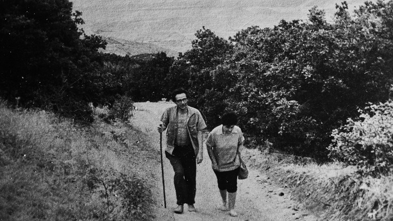 кадр из фильма Ильенков