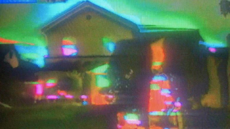 кадр из фильма HOUSES