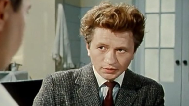 кадр из фильма Зайчик