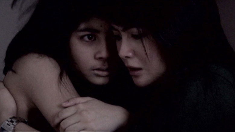 кадр из фильма Pocong 2