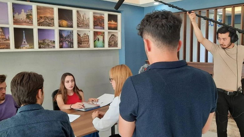 кадр из фильма Görünmeyen Gerçekler