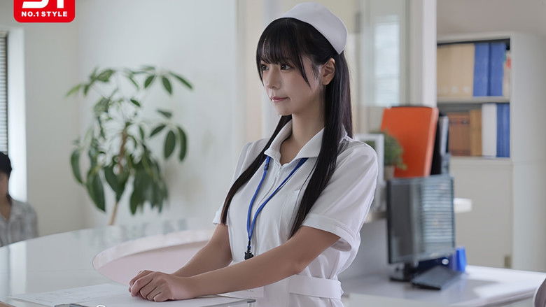 кадр из фильма 布団の中で患者には逆らわない従順ナースさんに射精まで世話させた