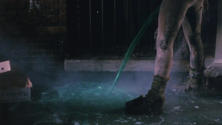 кадр из фильма Токсичный мститель