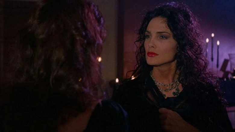 кадр из фильма Любовь и магия 2: Колдунья