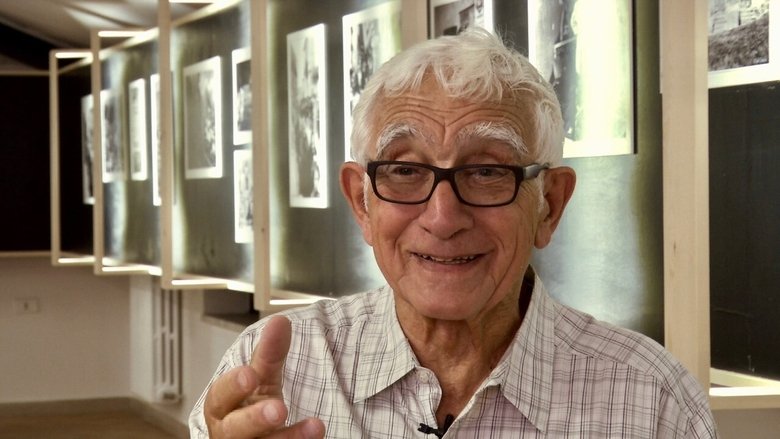 кадр из фильма 5x7 - Il paese in una scatola