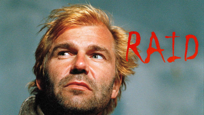 кадр из фильма Raid