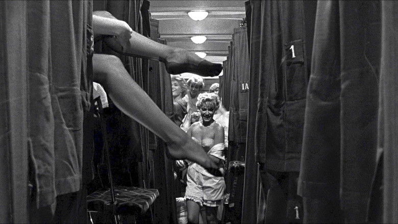 кадр из фильма В джазе только девушки