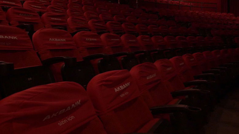 кадр из фильма Boş Koltuklar