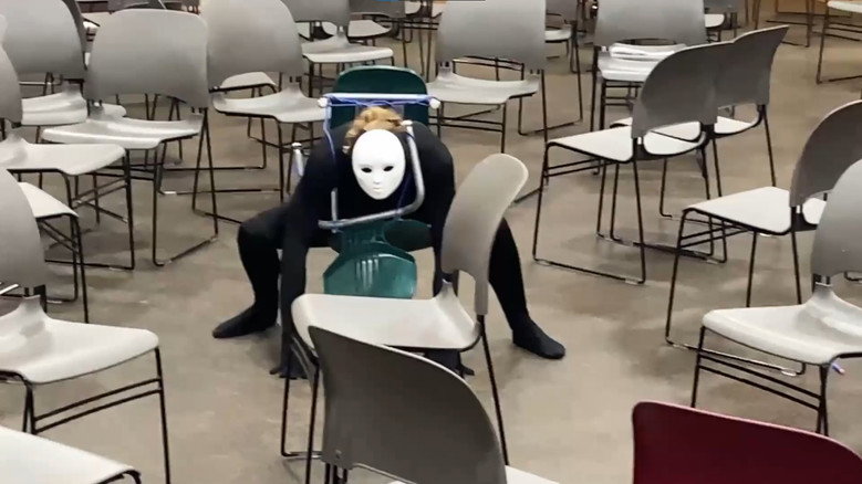 кадр из фильма The Random Chair Event