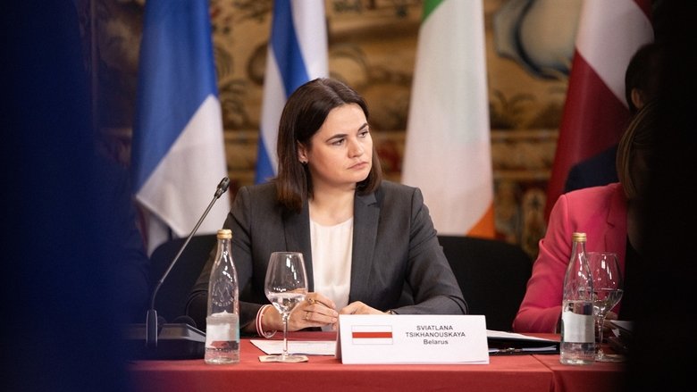 кадр из фильма The Accidental President