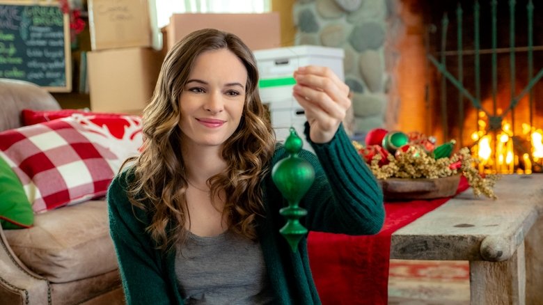 кадр из фильма Рождество с Джой