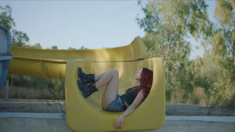 кадр из фильма Le ragazze non piangono