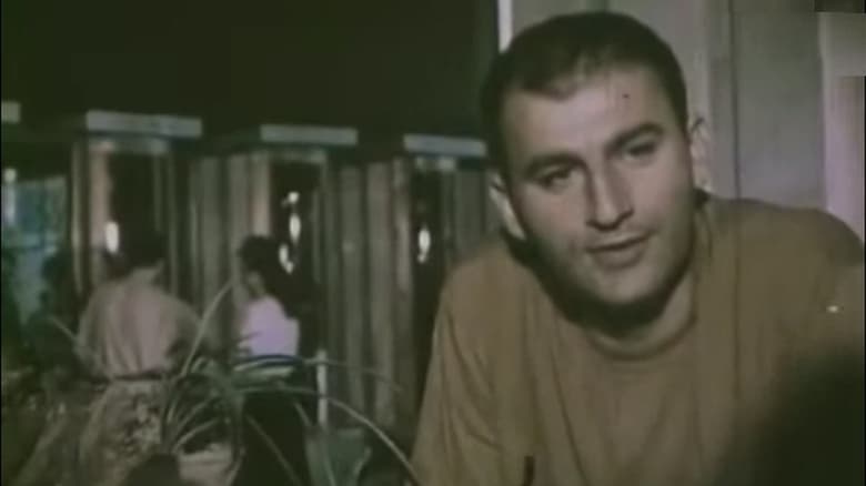 кадр из фильма Чёрная Волга