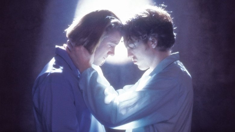 кадр из фильма Эдуард II