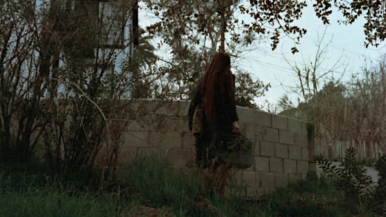 кадр из фильма Дитя мертвецов