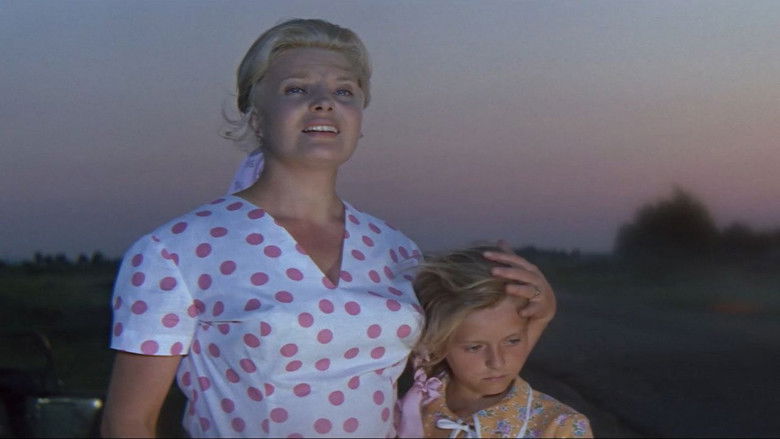 кадр из фильма Мачеха